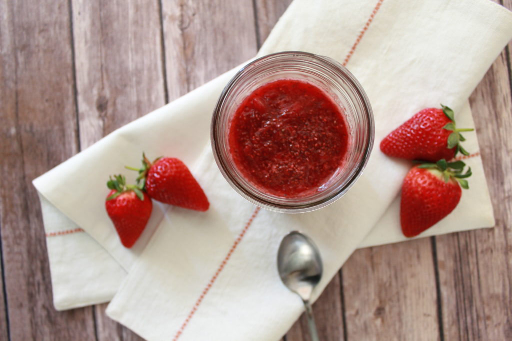 Simple Strawberry Jam (Only 4 Ingredients)