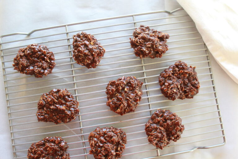 (Healthier) Chocolate Peanut Butter No Bake Cookies