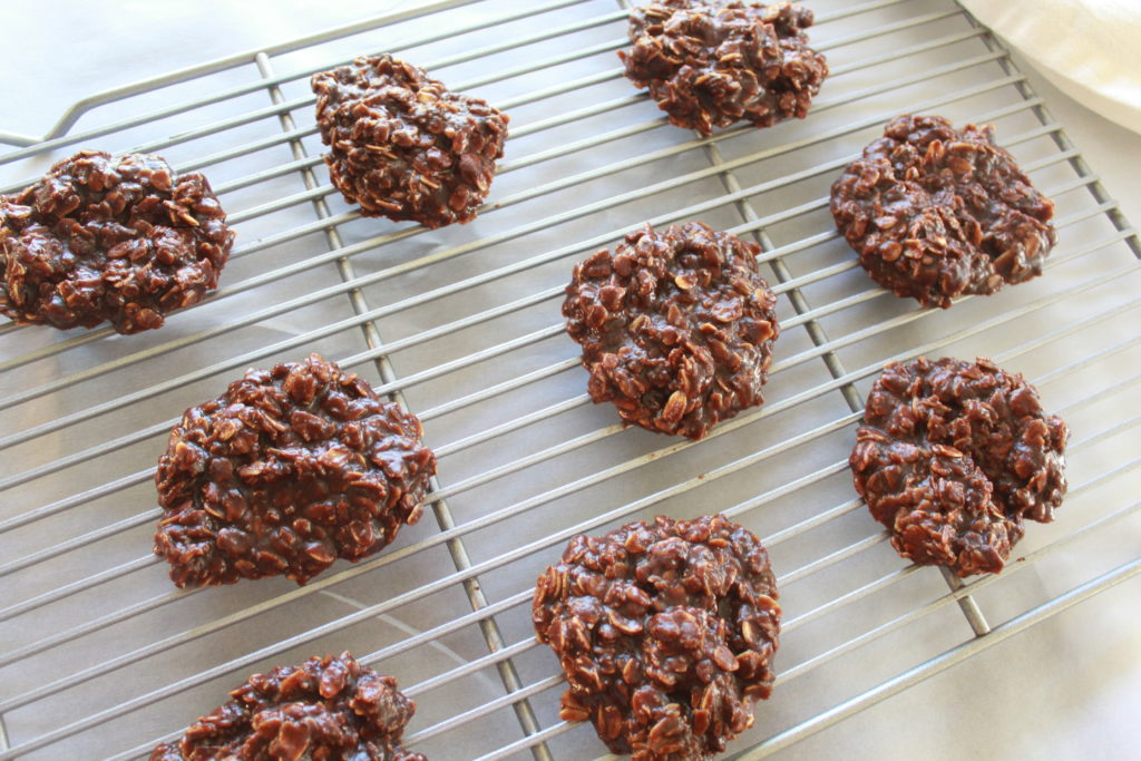 (Healthier) Chocolate Peanut Butter No Bake Cookies